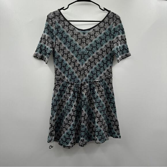 Free People Gray Blue & White Short Sleeve Scoop Neck Knit Tunic Dress Size S - Picture 4 of 9